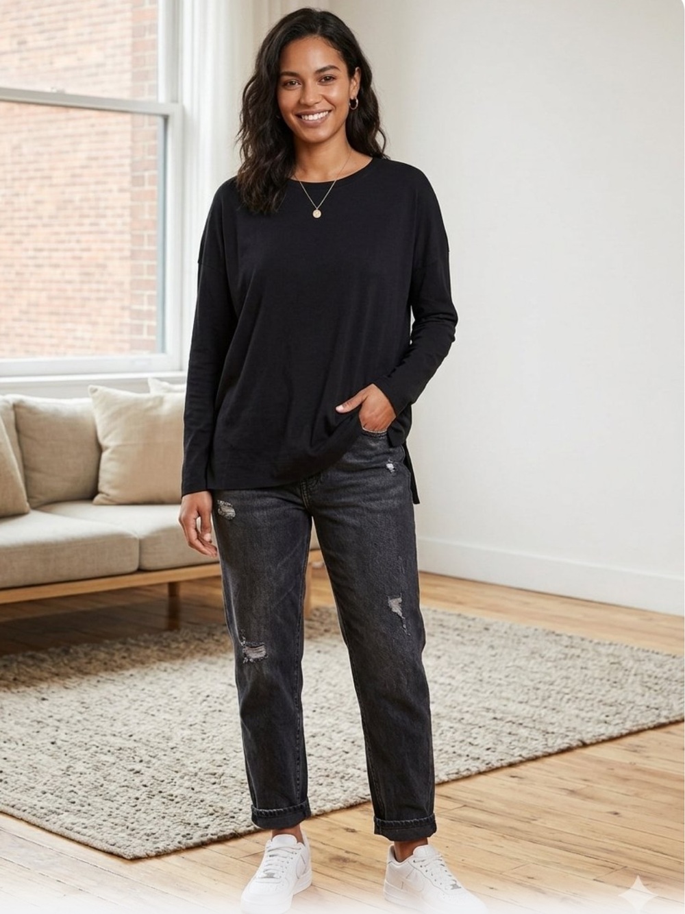 Double Zero Oversized Black Long-Sleeve Crewneck Tee Tunic Length Will fit a Med